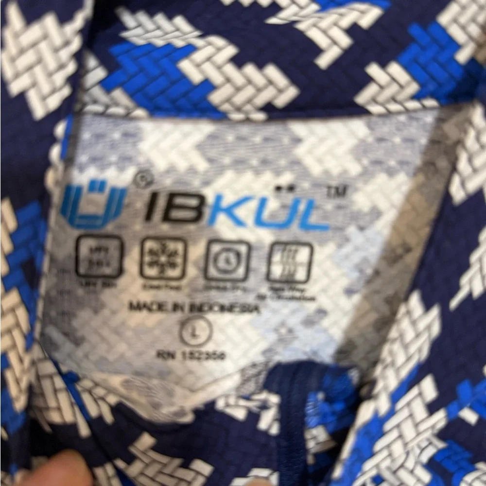 IBKUL ladies long sleeve top Large .. like new - Picture 2 of 4
